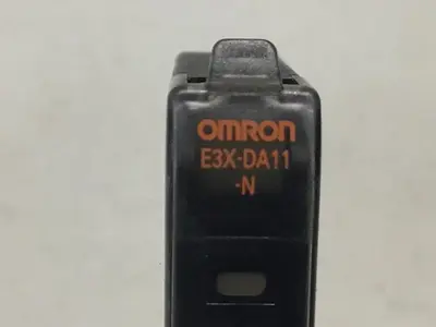 USED OMRON E3X-DA11