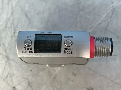 USED KEYENCE LRZH490CB