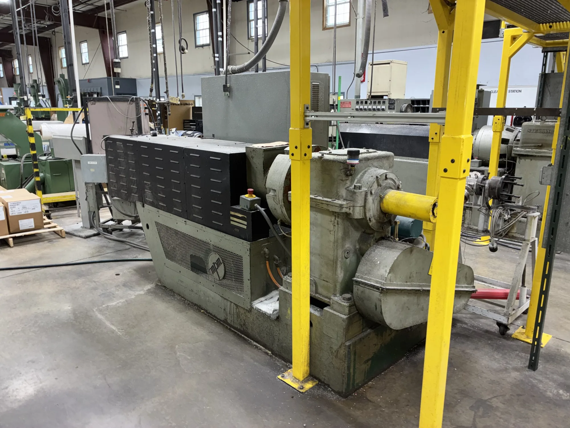 3-1/2″ Sterling Extruder.
