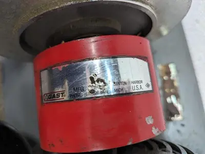 GAST 1/2 Hp Vacuum Pump