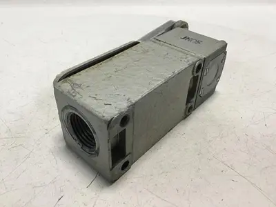 USED TELEMECANIQUE C2JK05