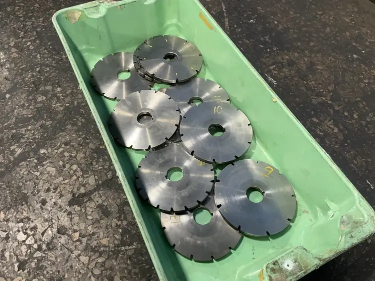 Used _UNKNOWN_ _UNKNOWN_ Saw Blades Ohio US | HGR 24 #1370255
