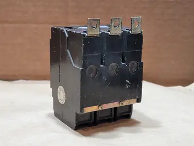 40 Amp 3 Pole 600 Volts Circuit Breaker