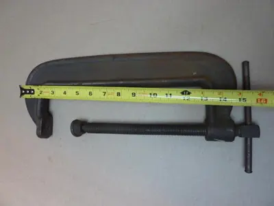 USED ARMSTRONG CLAMP-110