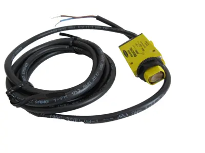 NEW BANNER SM2A31RL PHOTOELECTRIC SENSOR