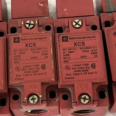 (5) Telemecanique XCS-A703 Interlock Switches 3A 240V Fast Shipping!+ Warranty