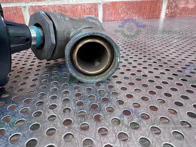 USED GEMU 554/32/D195 PNEUMATIC ANGLE SEAT GLOBE VALVE W/ 1 1/4" COMPRESSION FITTING