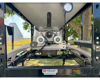 Used HINIKER _UNKNOWN_ Seeders Iowa US | Keast Enterprises #1360324