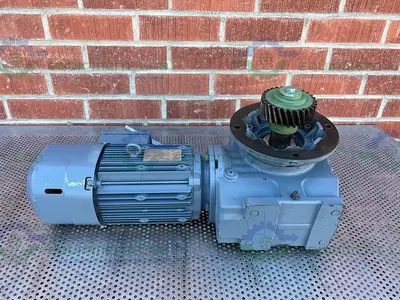 USED SEW EURODRIVE SAF77 DRE100LC4BE5/TF  GEAR MOTOR 1455/154 R/MIN