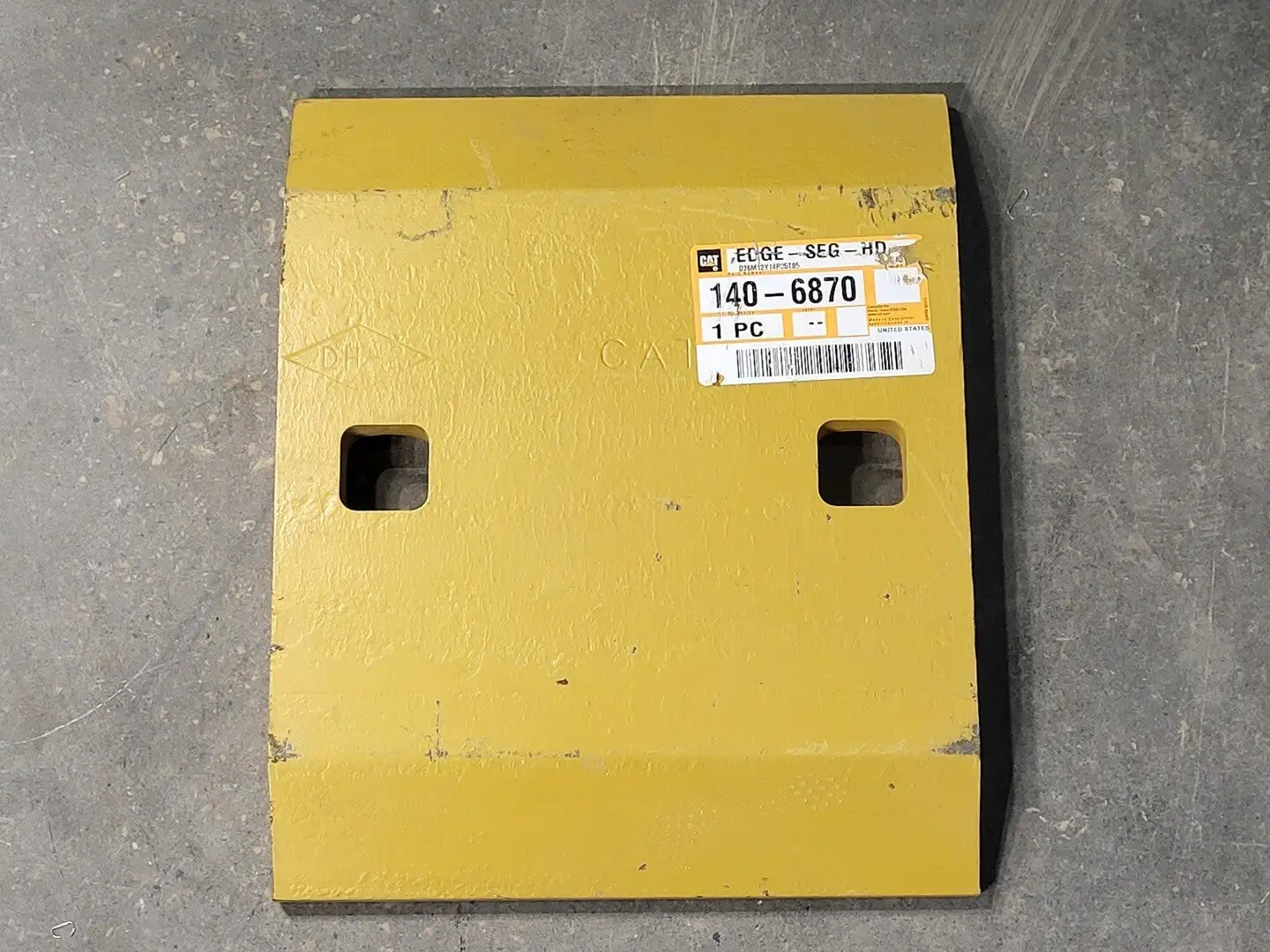 USED CATERPILLAR 140-6870
