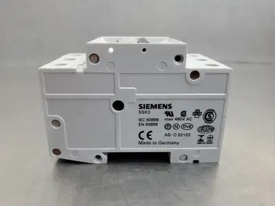 USED Siemens 5SX23 C20 Circuit Breaker, 20A, 400VAC, 3P