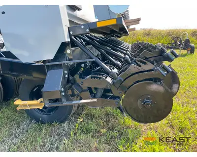Used CRUSTBUSTER _UNKNOWN_ No-Till Drills Iowa US | Keast Enterprises #1360182