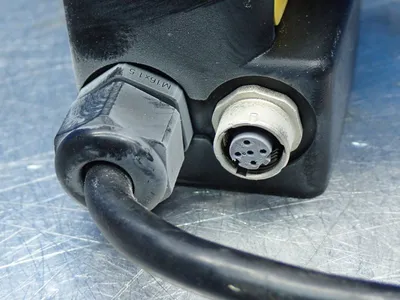 USED OMRON OS32CSP1
