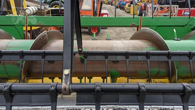 USED 2009 JOHN DEERE 620F