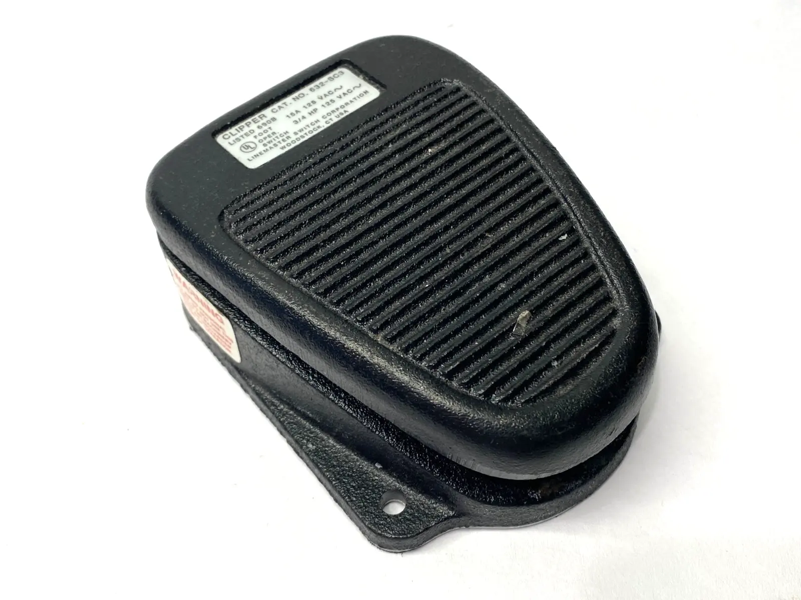 Used Linemaster Clipper Electric Momentary Air Valve Foot Switch 125VAC 15A Relays & Switches Michigan US | Maverick Industrial Sales #1393196