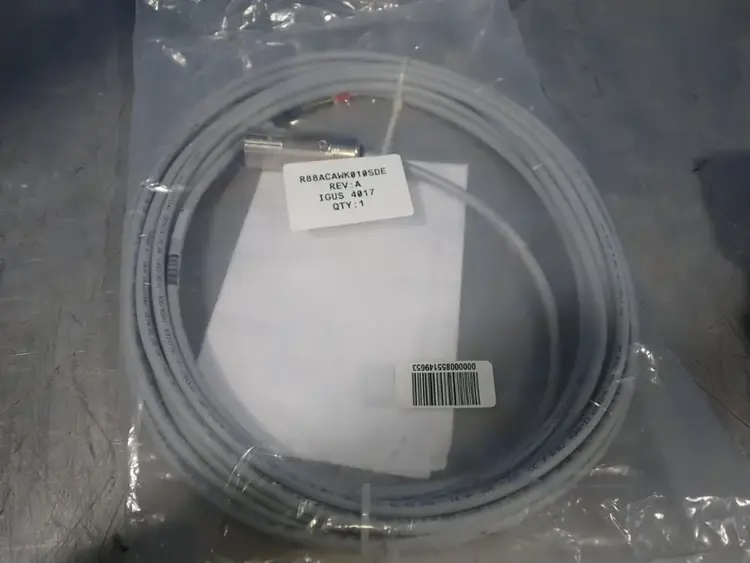 Used OMRON R88ACAWK010SDE Cable & Wire | HGR 24 #742268