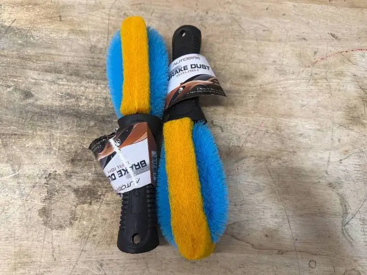 Used _UNKNOWN_ _UNKNOWN_ Janitorial Equipment Minnesota US | K-BID 4 #171431