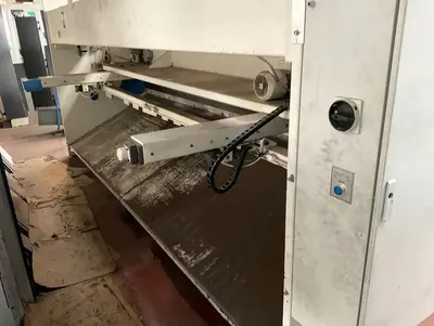 USED LVD MVS-C 4100 X 6 MM CNC