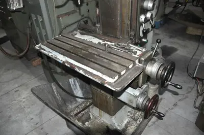 USED DECKEL FP1 X: 300 - Y: 150 - Z: 340 MM