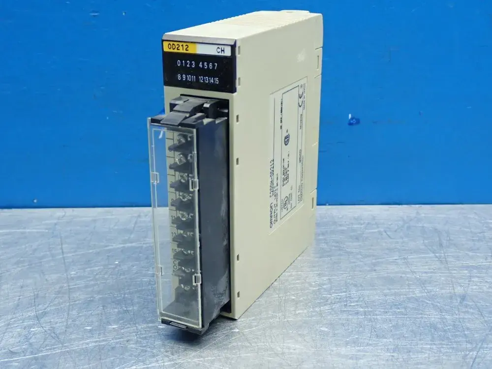 USED OMRON C200HOD212