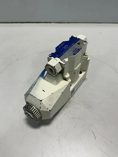 Used TOKIMEC VICKERS DG4V-5-2A-M-P7L-H-6-30 Valves/Fittings Michigan US | Ideal Machinery #694199