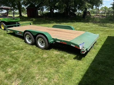 Used 2010 SURE-TRAC TANDEM AXLE EQUIPMENT TRAILER Flatbed Trailers Michigan US | Miedema Asset Management Group #1279671