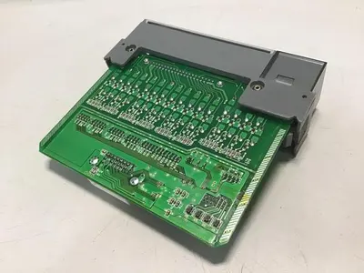 USED ALLEN BRADLEY 1746-IB32 SER D