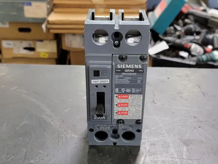 Used SIEMENS QRH22B200 Switchgears British Columbia CA | Lenmark #238537