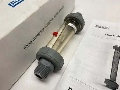 New | in-Stock BLUE-WHITE POLYSULFONE VARIABLE AREA FLOW METER 1/2" MNPT Valves/Fittings | Maverick Industrial Sales #1112295