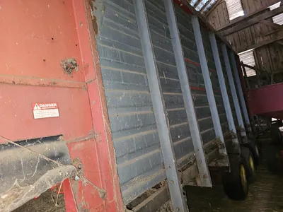 GEHL BU970 Silage wagon | Iron Listing (5)