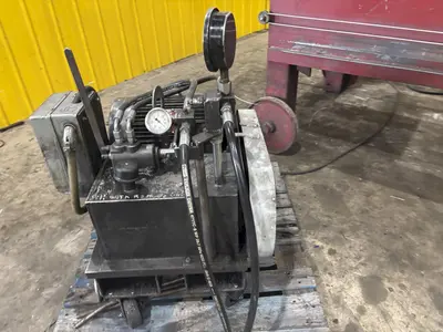 400 TON MILLHOFF ROLLING FRAME HYDRAULIC STRAIGHTENING PRESS: YOBRO #24002