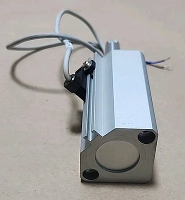 NEW SMC CDQ2B25-50D-J79C