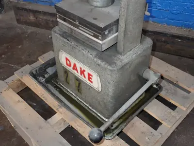 USED DAKE 44225