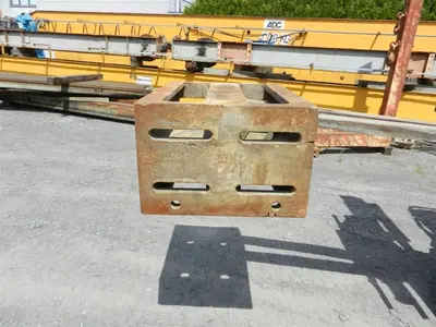 USED CLAMPING TABLE 800 X 400 X 600 MM