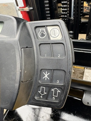 Used 2008 YALE GLC080VX Misc Forklifts Wisconsin US | Forklifttrader.com #1359130