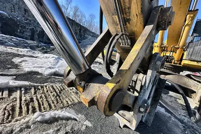 Used 2014 KOMATSU PC490LC-10 Excavators Pennsylvania US | Proxy Equipment #1383045