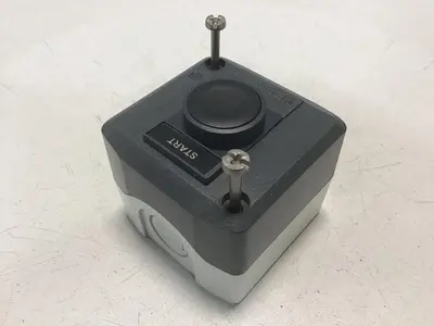 NEW TELEMECANIQUE XALD101