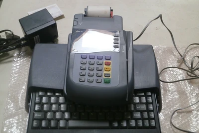Verifone 3300 Omni Credit Card Reader w/Keyboard