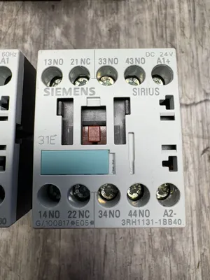Siemens 3RH1140-1BB40 Electrical/PLC/Automation | ESS Industrial Equipment Sales (11)