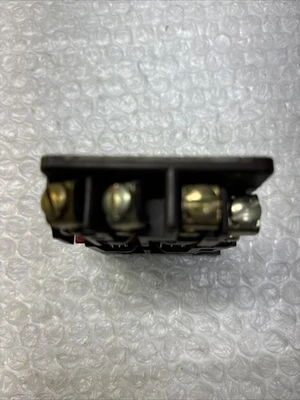**New  Other Auxiliary Contact DC Pilot Duty 10A 14-226-593-009 AC600V Max #