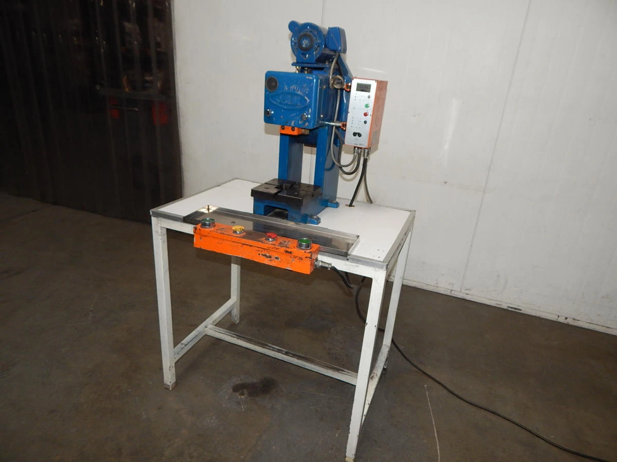 Used JAM _UNKNOWN_ O.B.I. Presses Texas US | OCO Industrial #1775032