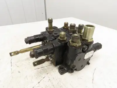 Nissan CWP02L25S Forklift Hydraulic Control Valve 21030-35599