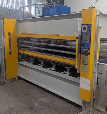 Used _UNKNOWN_ _UNKNOWN_ Laminating Presses British Columbia CA | Coast Machinery Group #878042