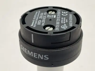 Used SIEMENS STACK LIGHT ELEMENT BASE MODULE 50MM BLACK W/ 4" POLE Light Source Equipment Michigan US | Maverick Industrial Sales #1091709