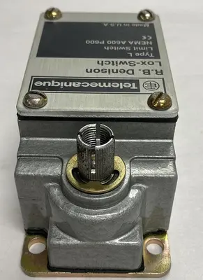 New | in-Stock TELEMECANIQUE L100WDL2M7 Miscellaneous Equipment (Electrical & Power) | Surplus Asset Holdings #1188222