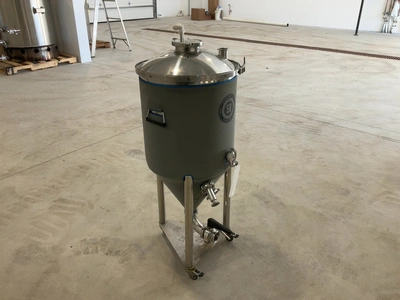 Used SPIKE BREWING CF15 CONICAL FERMENTER/UNITANK WITH INSULATED CONICAL JACKET 18 GALLONS Brewing Equipment Michigan US | Miedema Asset Management Group #1580116