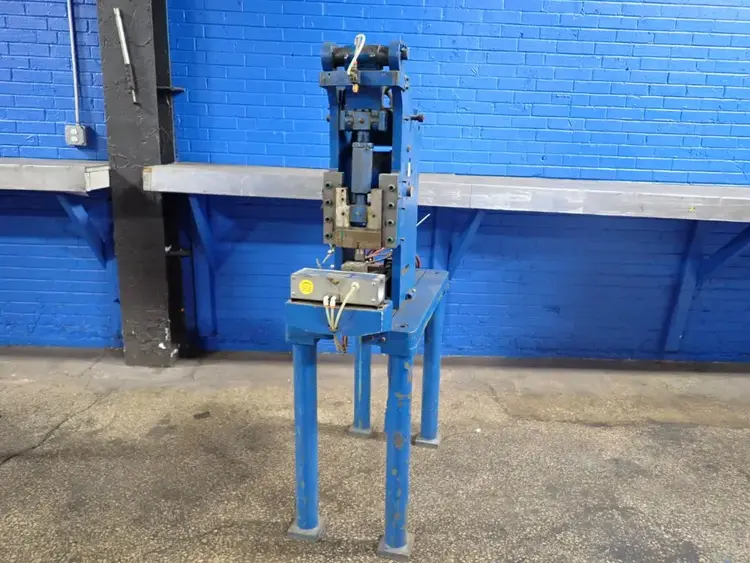 Used _UNKNOWN_ _UNKNOWN_ Pneumatic Presses Ohio US | HGR 24 #941799