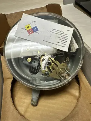 New | in-Stock DWYER DA-31-2-3A Miscellaneous Equipment (Electrical & Power) | Surplus Asset Holdings #1197982