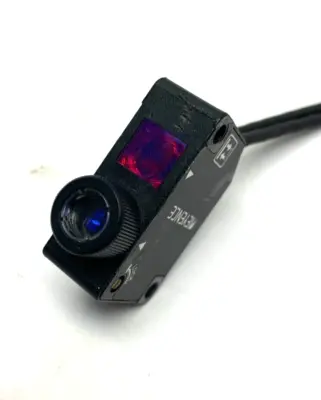 LV-N11CP, LV-NH32 | Keyence LV-N11CP Laser Sensor Amplifier Main Unit w/ LV-NH32 Laser Sensor Head - Used