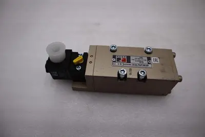 ROSS CONTROLS D2176F3929 / D2176F3929W PNEUMATIC VALVE STOCK H1696